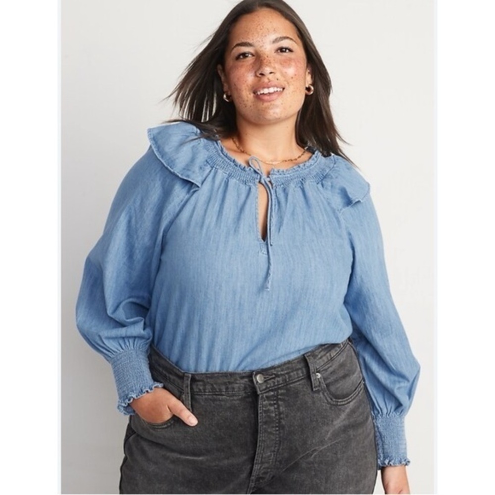 Old Navy Blue Denim Ruffle Neckline Smocked Tie Poet’s Blouse NWT 4X #1098